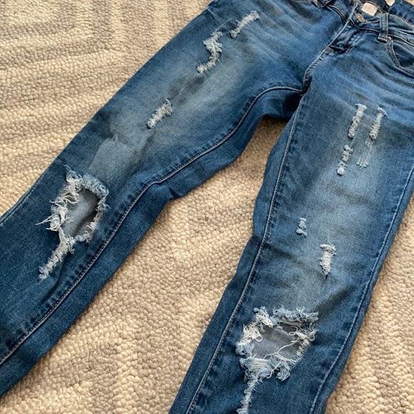 High Rise Ripped Jeans - Picture 2 of 6